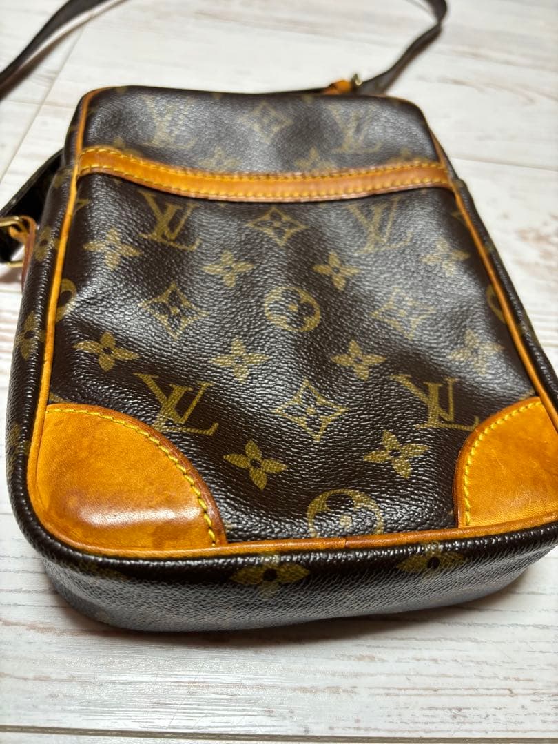 ルイヴィトン　ショルダーバック