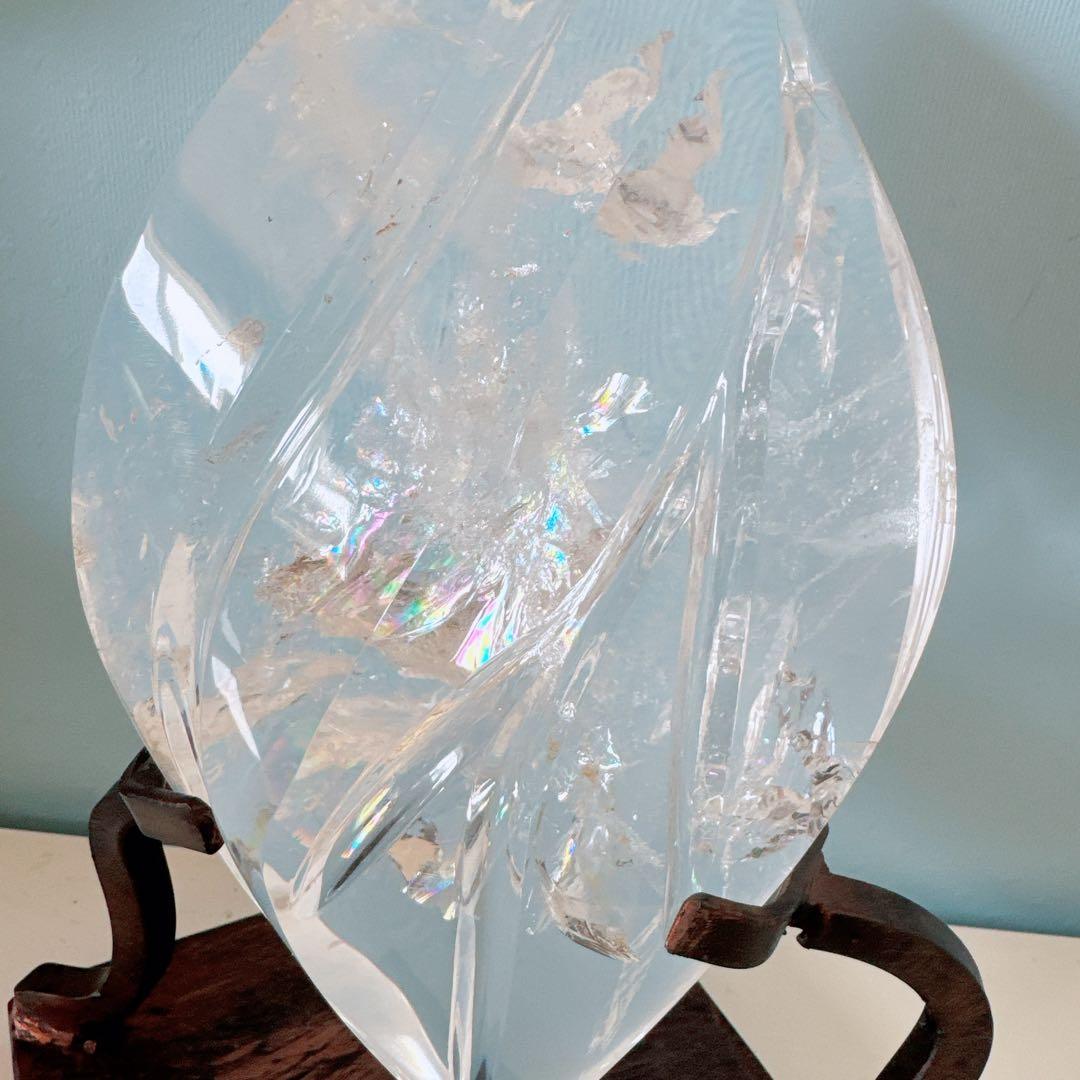 天然水晶★アーモンド型オブジェ★透明水晶★レインボー入り★台座付き★天然石★置物