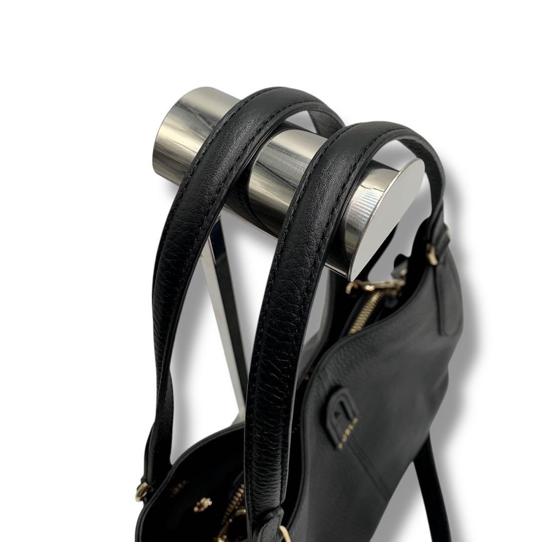 美品・現行✨フルラ ダフネ ハンドバッグ 2way ショルダー レザー ブラック