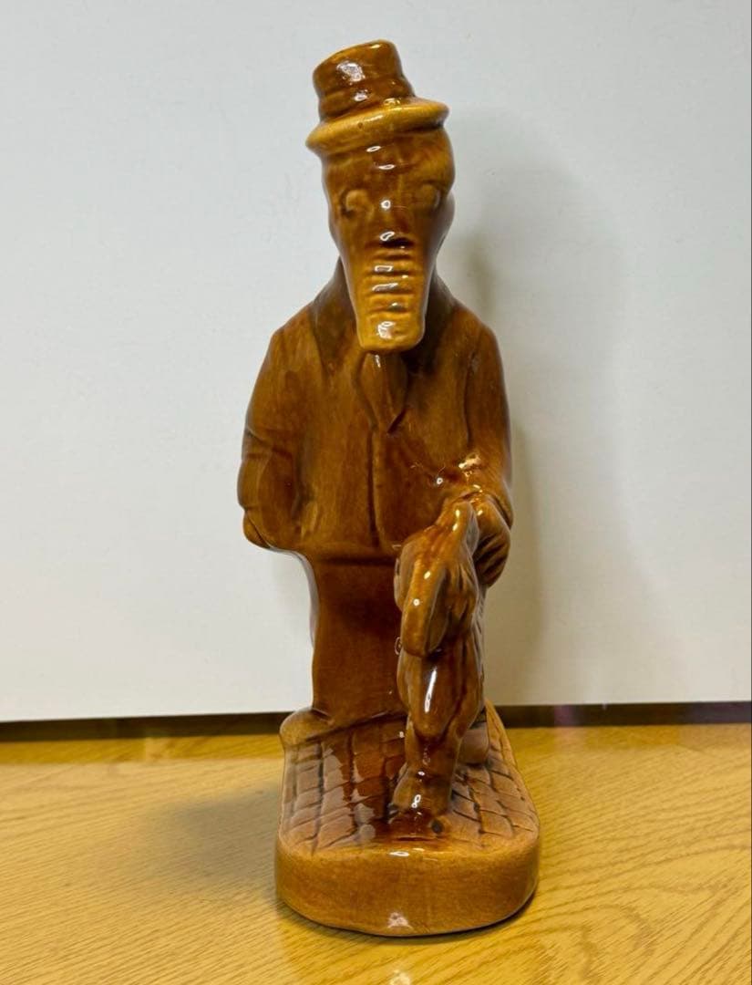 激レア‼️ソビエト　アンティーク　大きなチェブラーシカとゲーナの陶器。