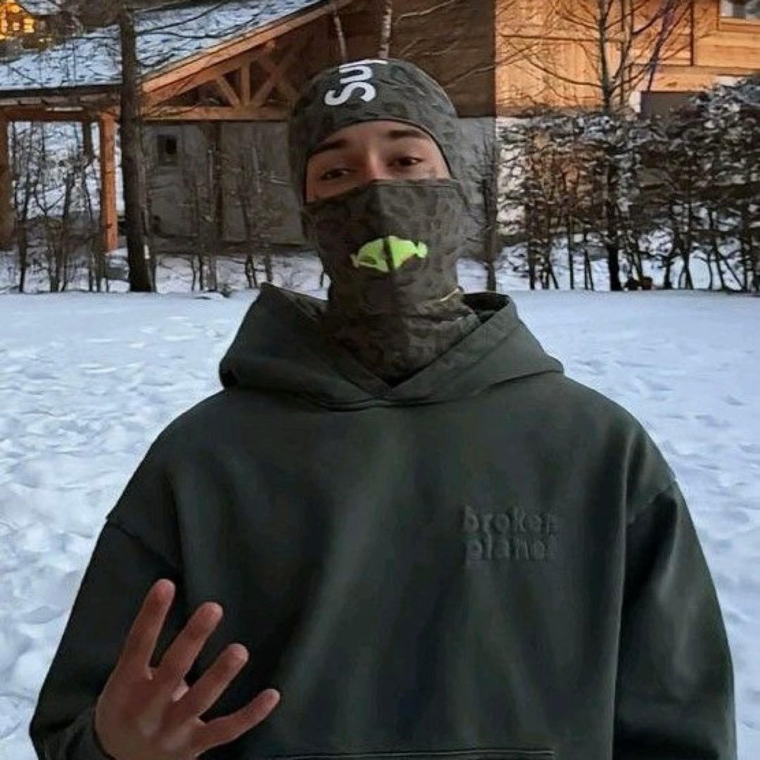 小物 Supreme Heat Reactive Balaclava Leopard