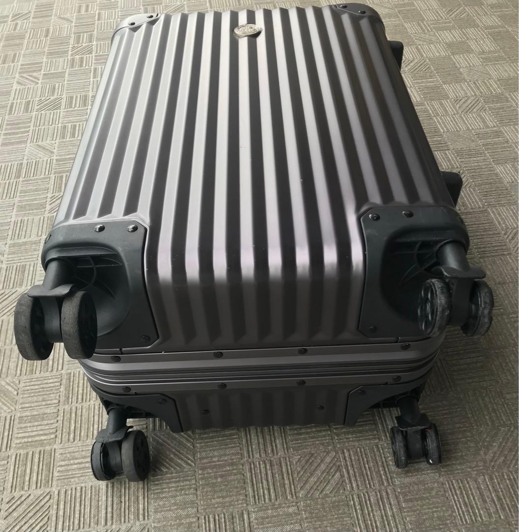 メルセデスベンツ　AMG スーツケース　黒