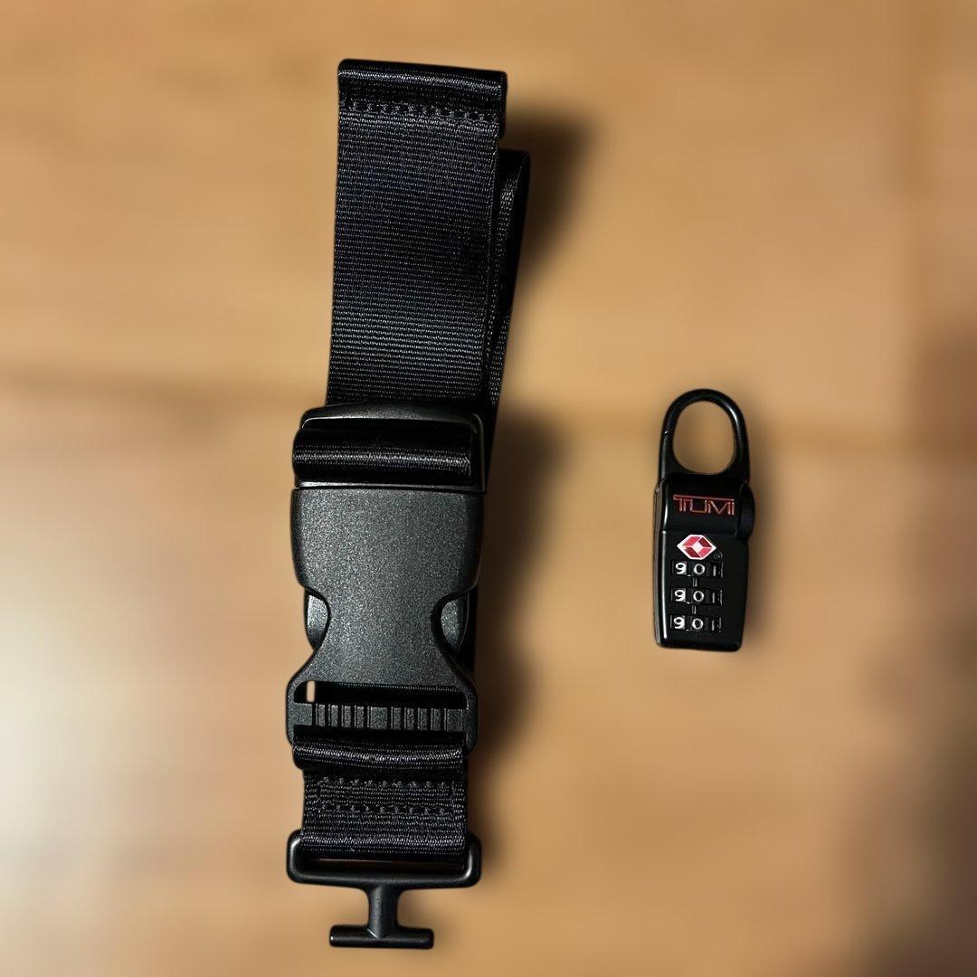 美品 TUMI キャリーケース 220211D2U 2輪　黒ナイロン