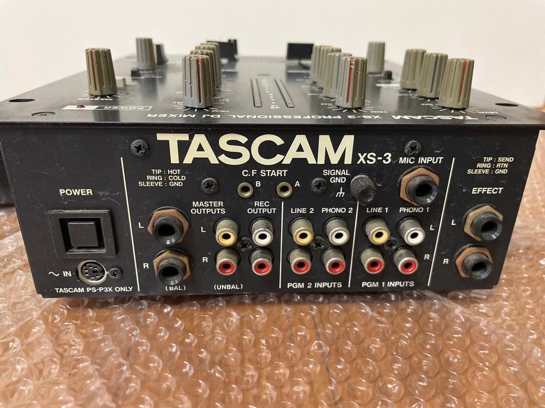 TASCAM プロフェッショナルDJミキサー XS-3