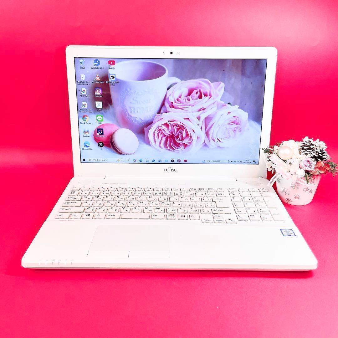 高性能Corei7✨️16GB✨️薄型ノートパソコンおしゃれ白カメラ付きSSD1TB