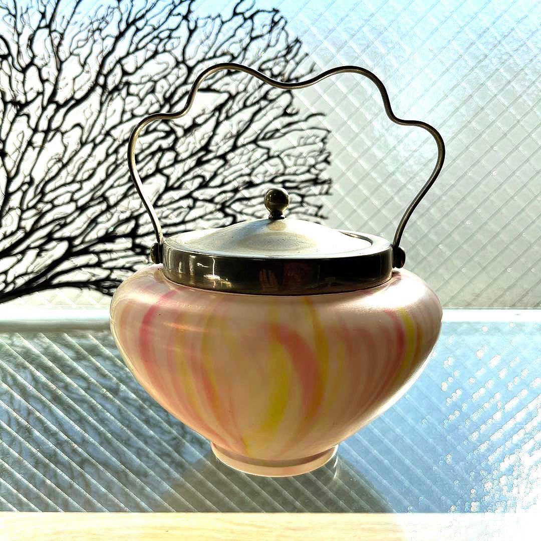 骨董　時代ガラス　パール調ラスター　希少　ドーム型　ビスケットジャー　菓子器