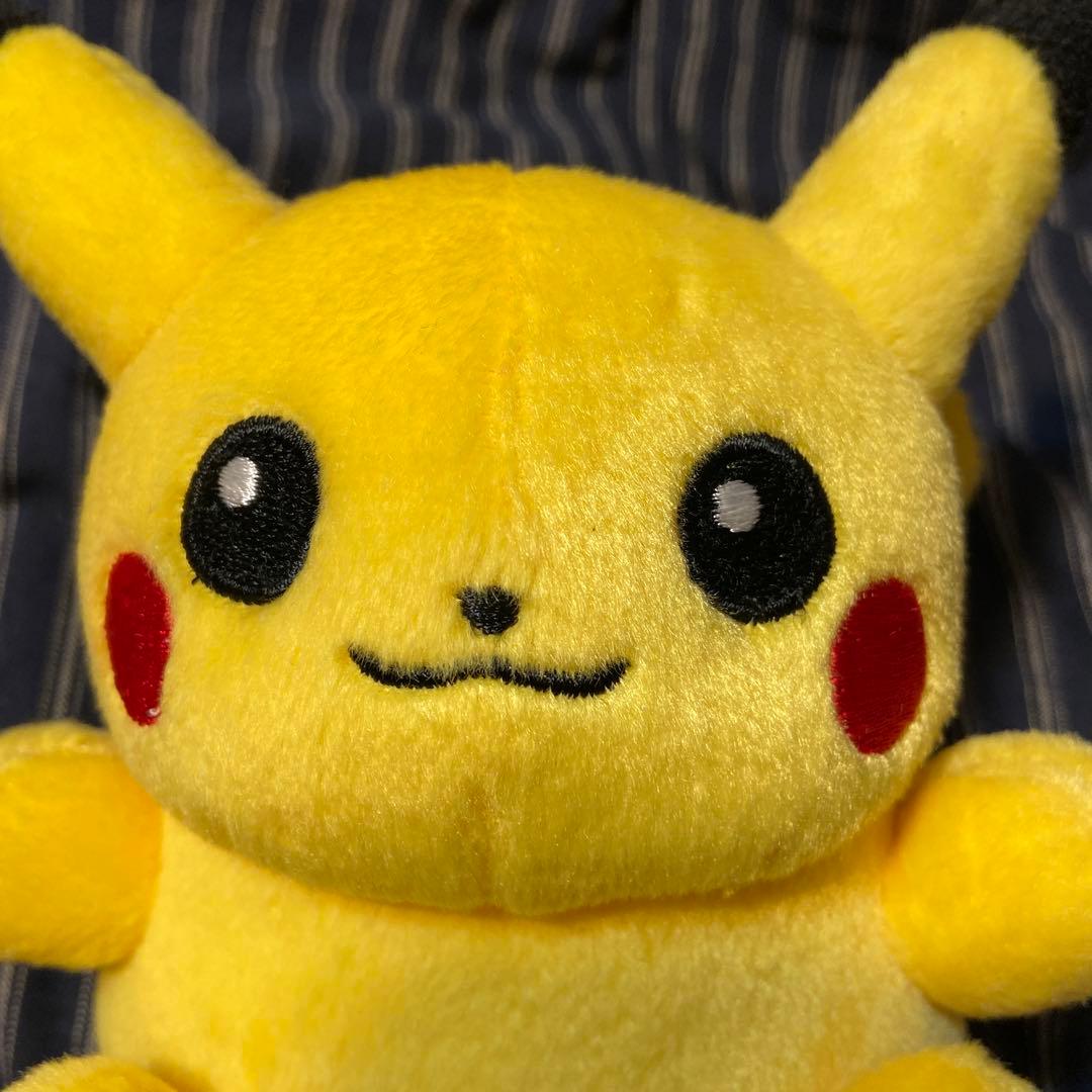 ポケモンセンター限定　ポケドール　ピカチュウぬいぐるみ
