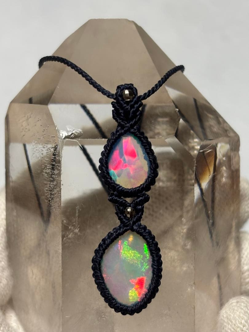 ◆ダブル オパール◆マクラメ編みペンダント