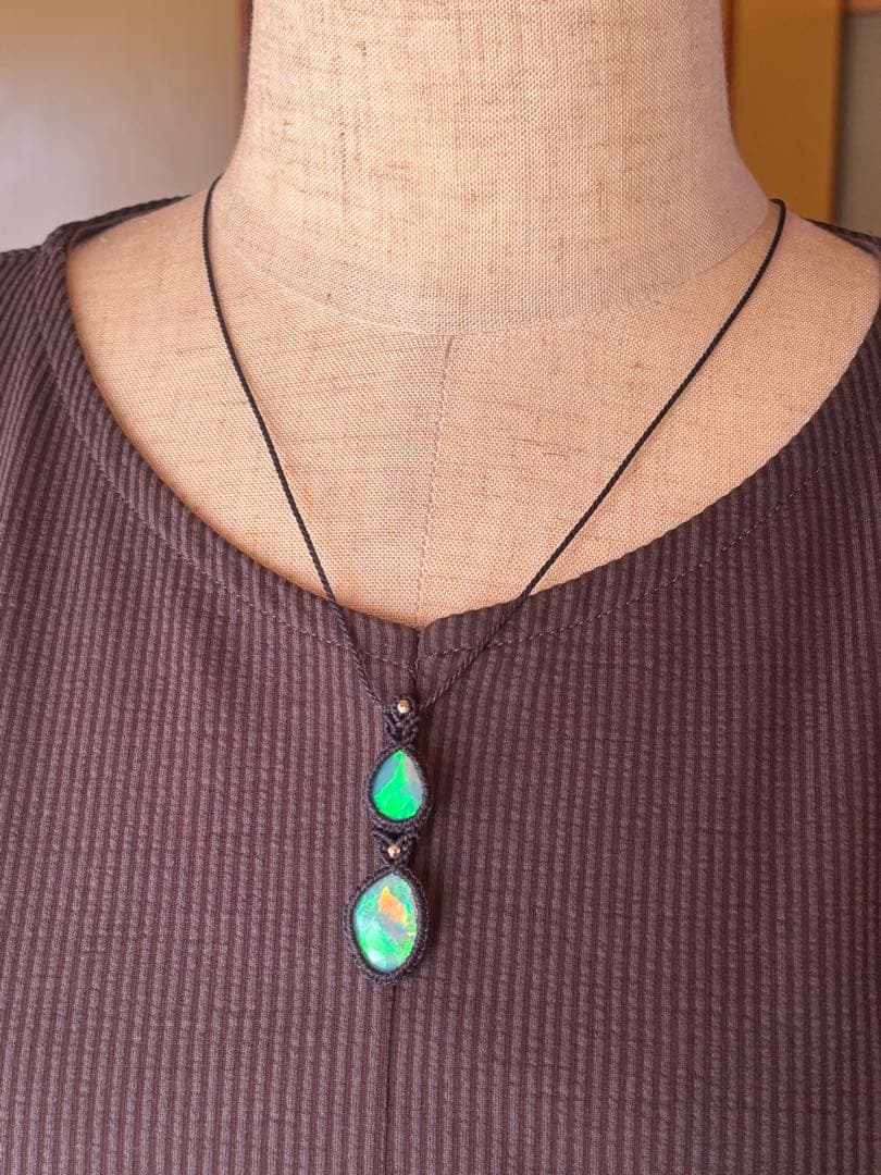 ◆ダブル オパール◆マクラメ編みペンダント