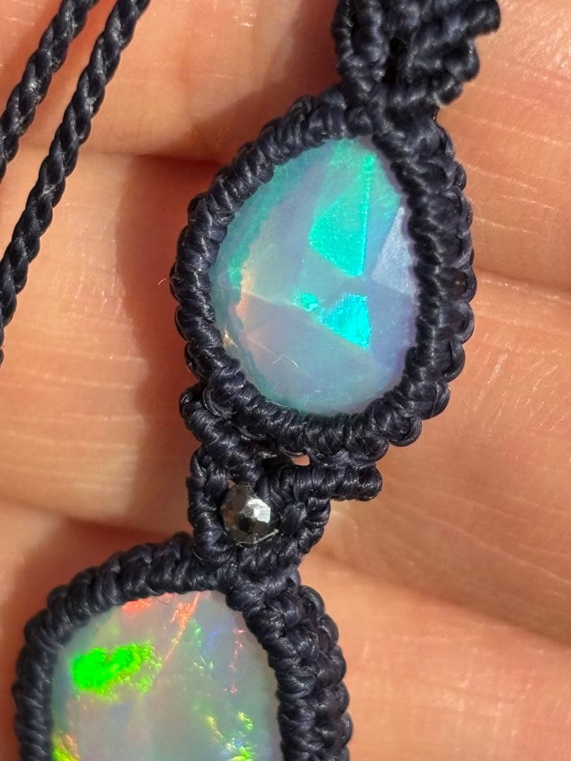 ◆ダブル オパール◆マクラメ編みペンダント