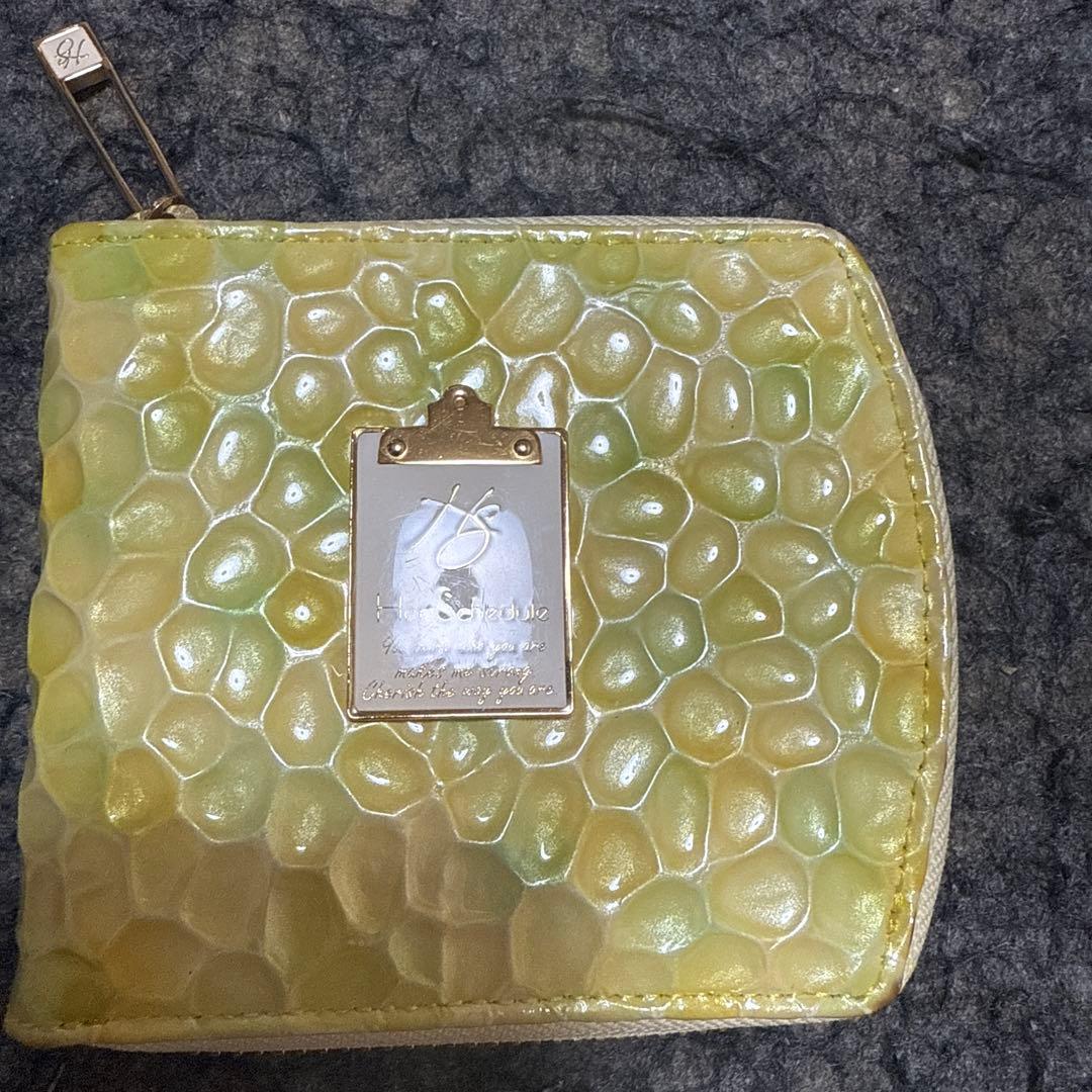 ハースケジュール 2つ折り財布