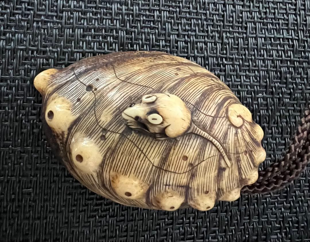 時代物 印籠 根付 蒔絵 三段 鯉 鼠 アンティーク 収納袋付 江戸-明治