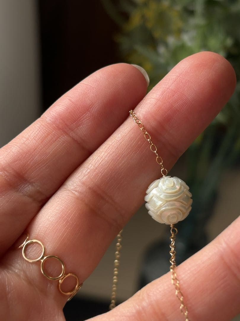 白蝶真珠のカービングネックレス R6389