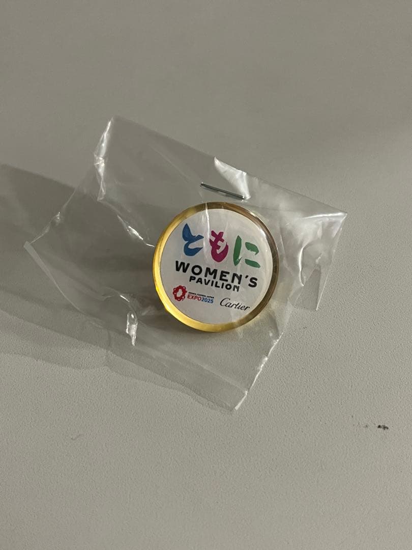 【非売品】万博 ウーマンズパビリオン カルティエ ピンバッジ