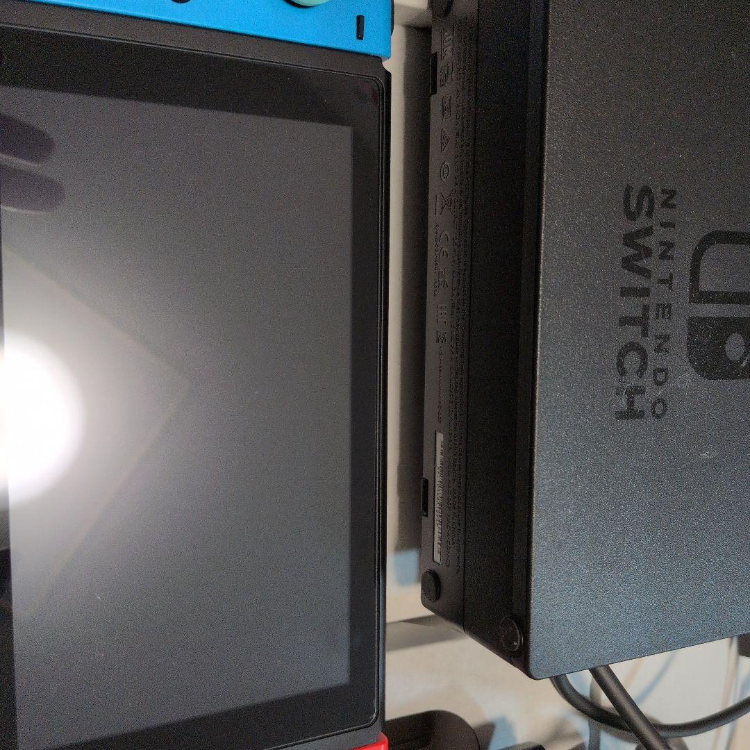 短期Nintendo Switch 赤/青 本体 カービィキャップ付き ポーチ付