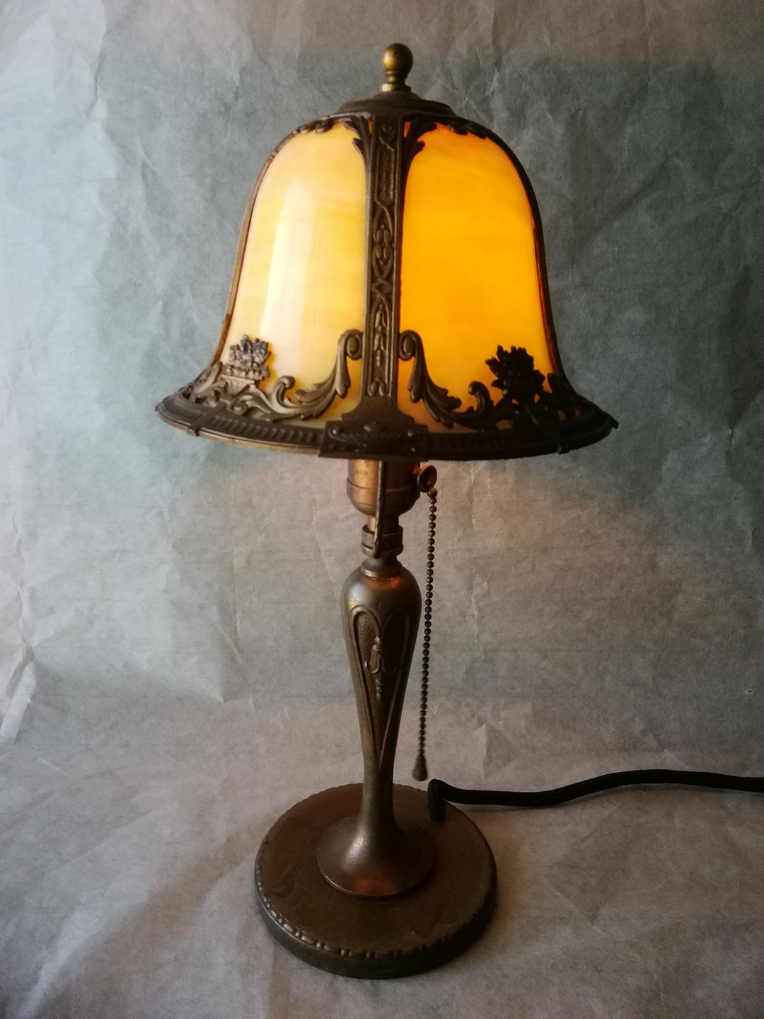 逸品　アメリカンアールヌーヴォーランプ　グリーンスラグガラス　ビクトリア