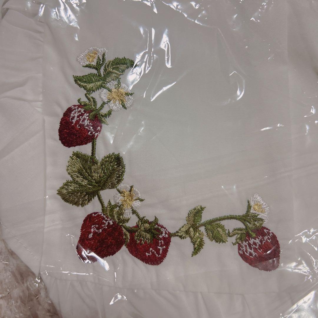 S*様 axes femme kawaiiクラシックベリー刺繍エプロン