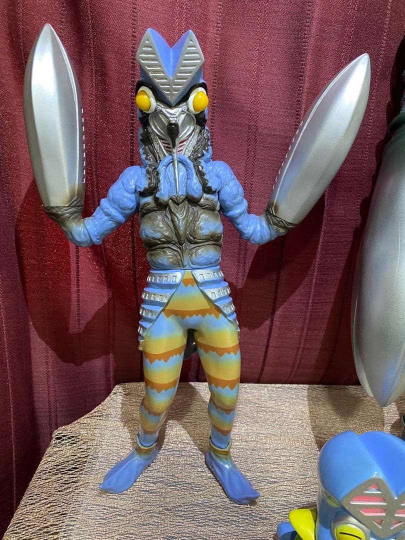 バルタン星人　フィギュア　貯金箱　セット