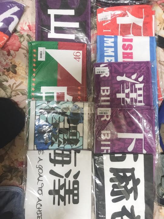乃木坂46タオル等まとめ売りです。