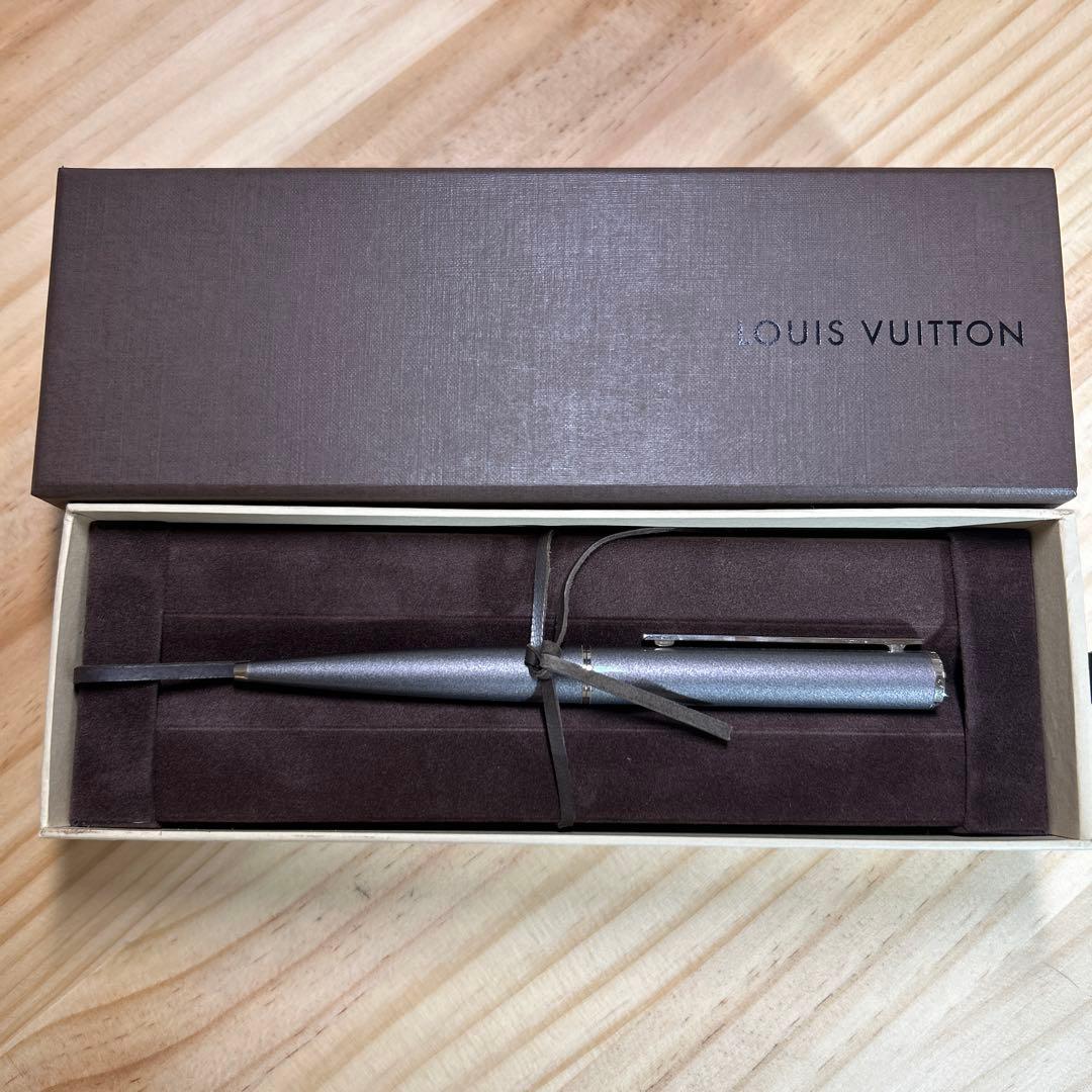 Louis Vuitton グレー ボールペン