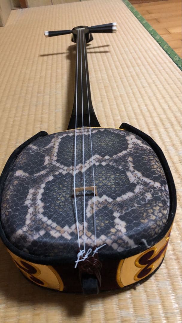 さんしん　三線