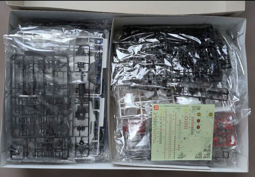 GUNDAM GP01/Fb パーフェクトグレード（取説欠品・箱汚れあり）