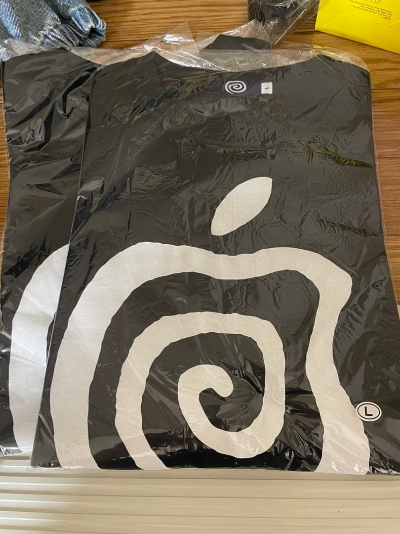 トップス sol soonerorlater Apple Tee guruguru L