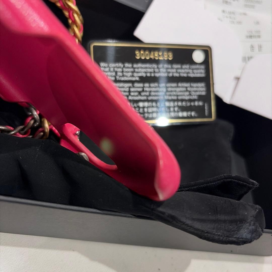 CHANEL ピンク レザー iPhone11ケース