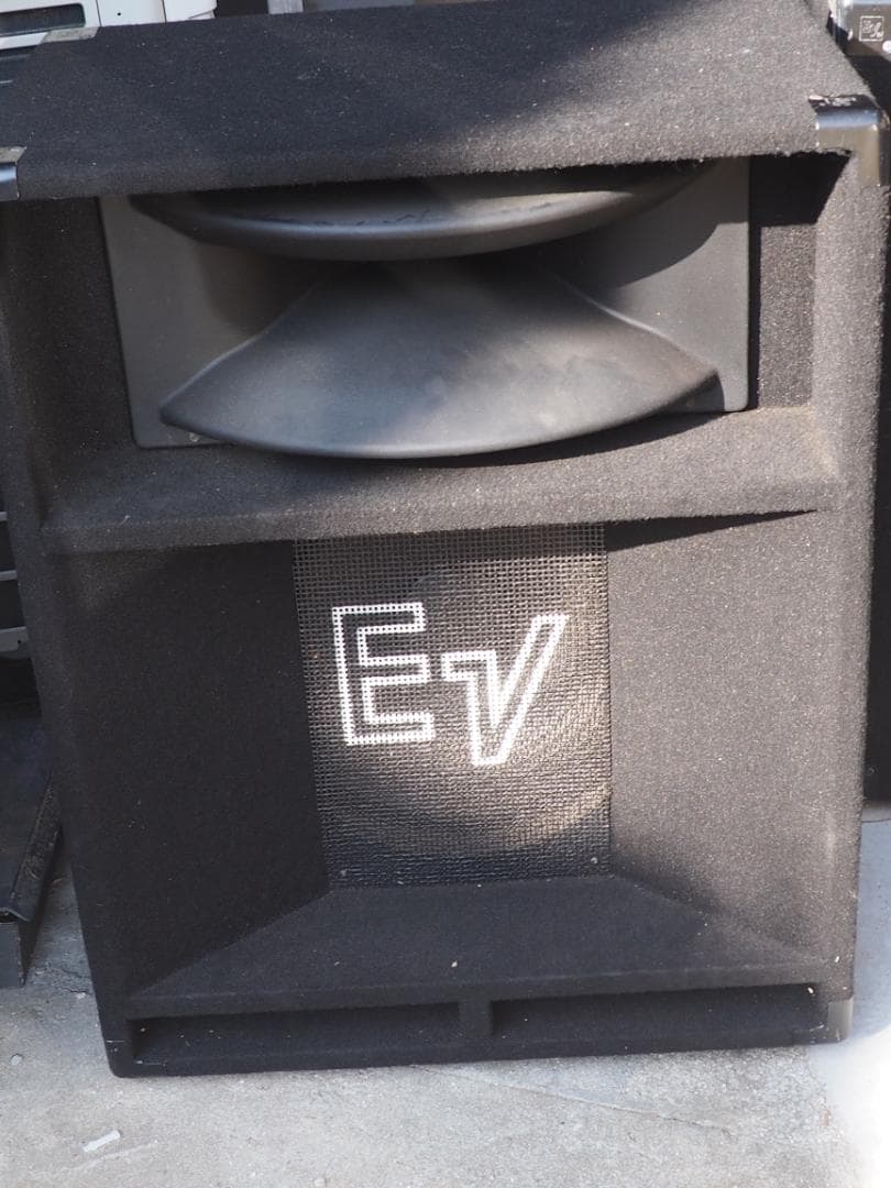 値下げ！EV（エレクトロヴォイス）SR用スピーカー１５０２ER ペアです！
