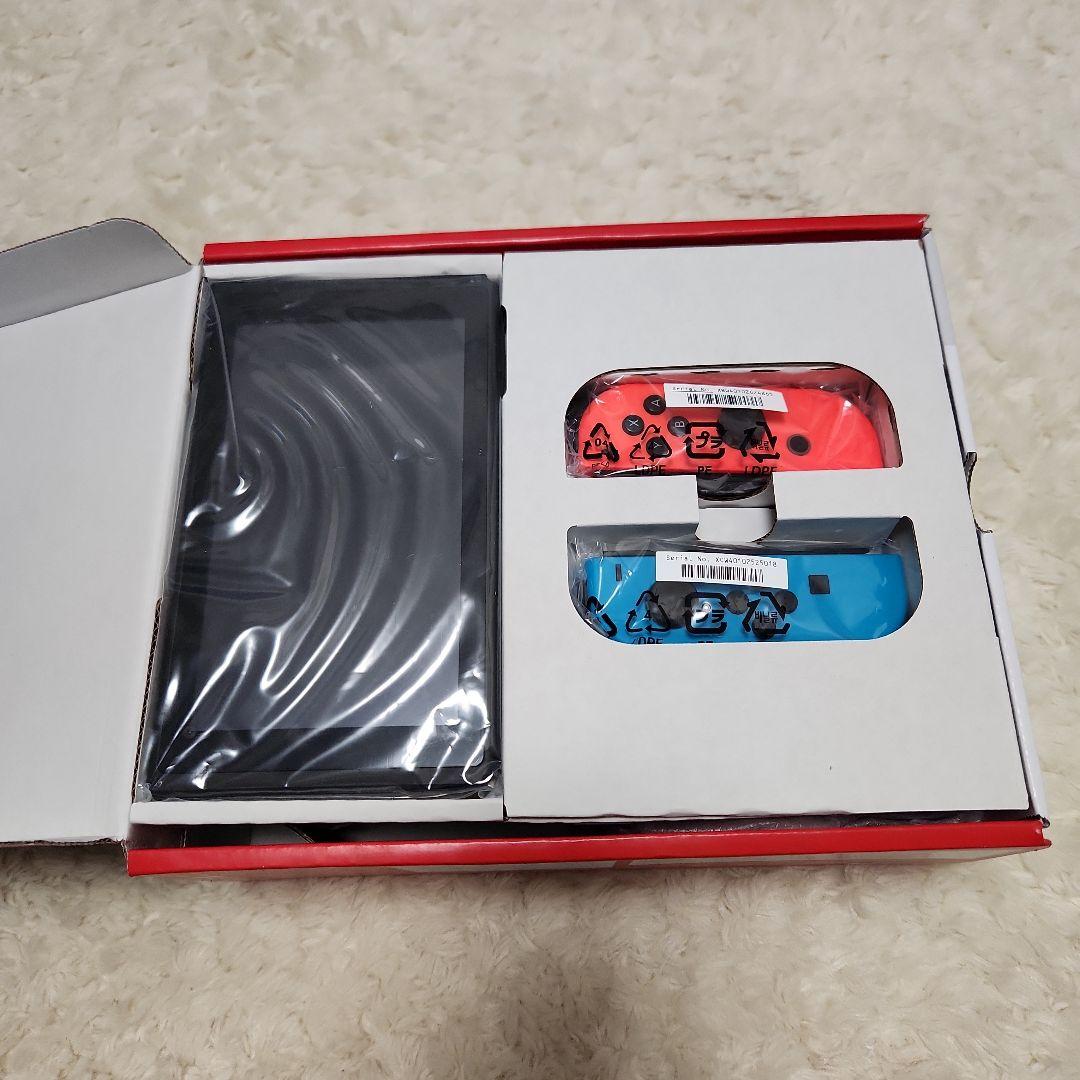 Nintendo Switch 本体 / キャリングケース　セット