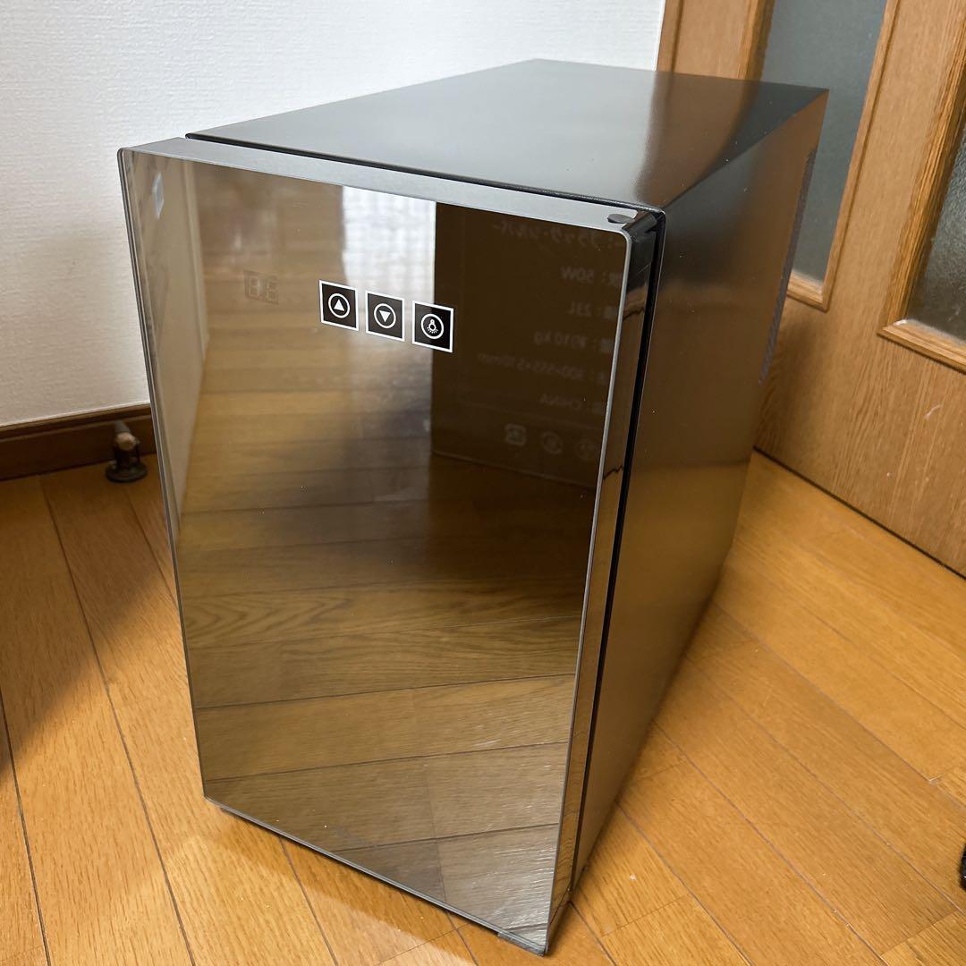 小型冷蔵庫 23L 前開き1ドア ペルチェ式 温度設定5-18°Cソリッドドア