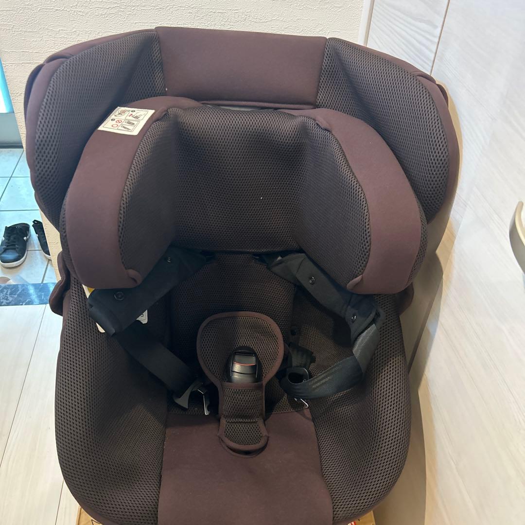 美品　エールベベ　クルットR　ST　ブラウン　BF171　チャイルドシート