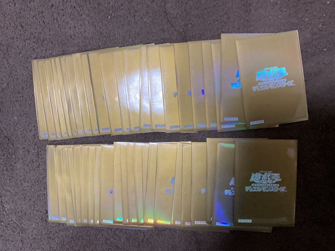 遊戯王 金スリーブ 44枚 (希少)当時物