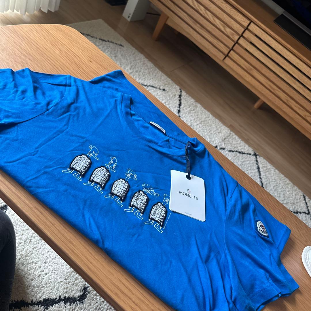 MONCLER SS Tシャツ 青色 キャラクター