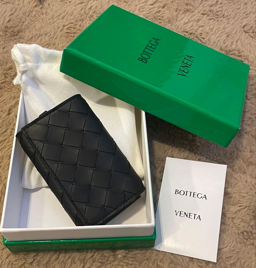 BOTTEGA VENETA ブラック レザー キーケース