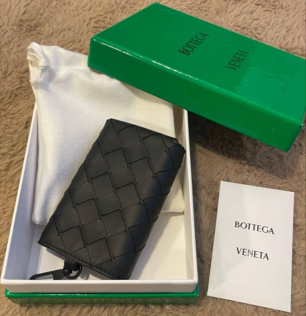 BOTTEGA VENETA ブラック レザー キーケース