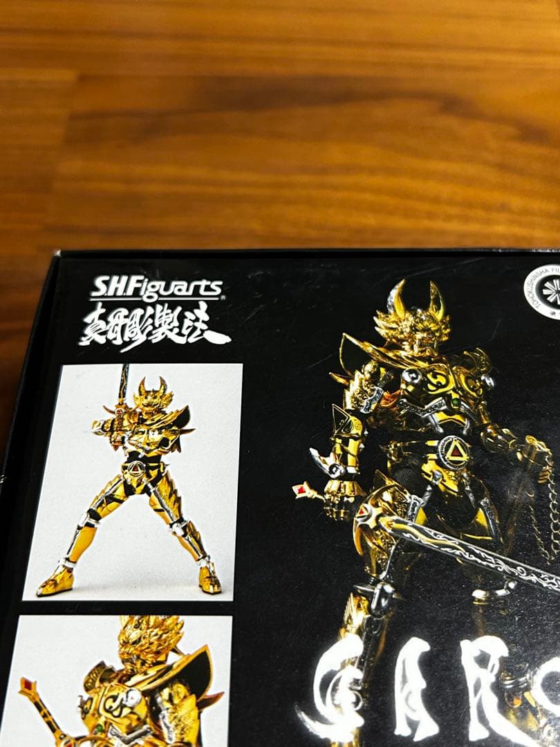 【希少・初期モデル】真骨彫製法・黄金騎士ガロ（冴島鋼牙）SHFigtuarts