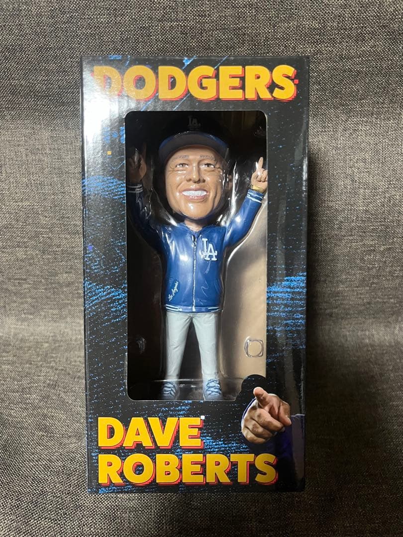 4/26 球場配布品 ロバーツ監督 ボブルヘッド MLB ドジャース