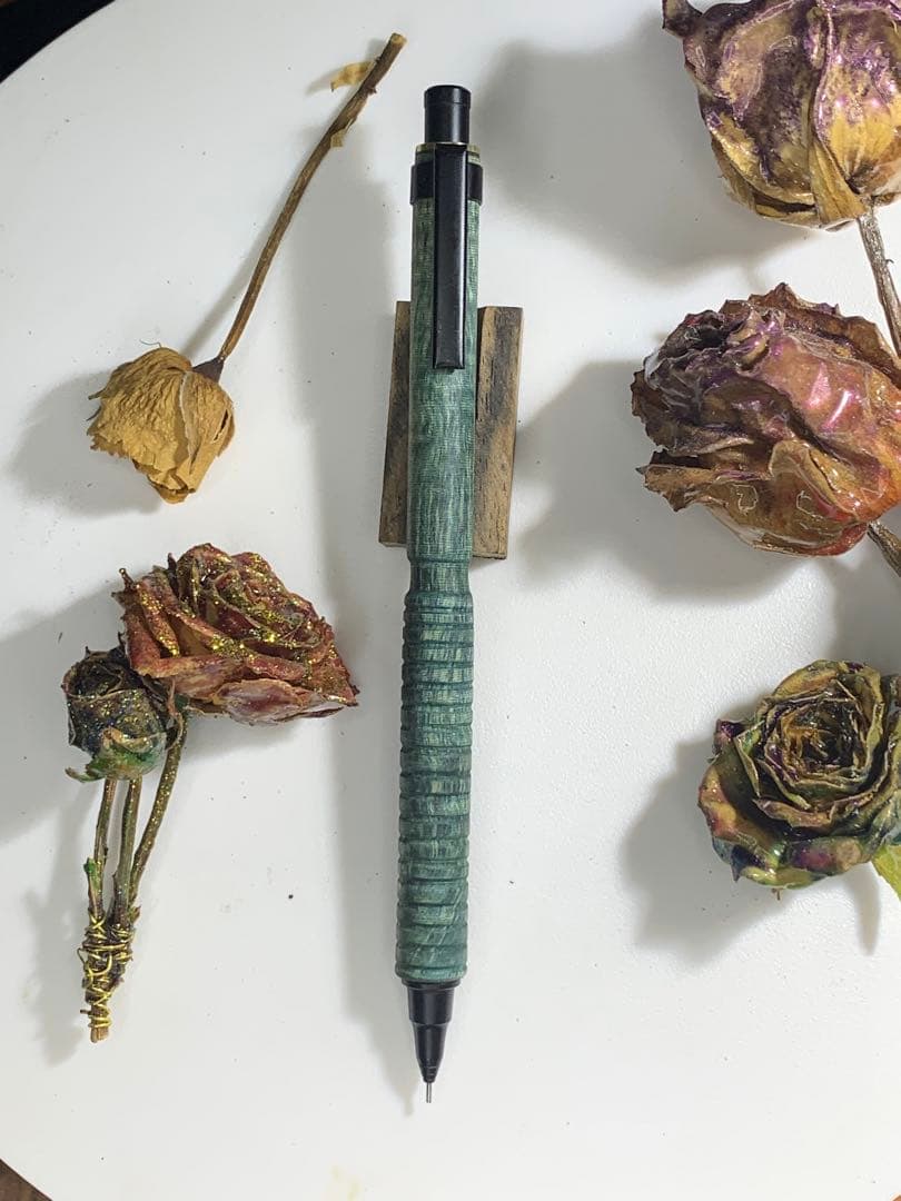 くんボブオレンズネロ0.3mm栃縮杢グリーン＆ブルー