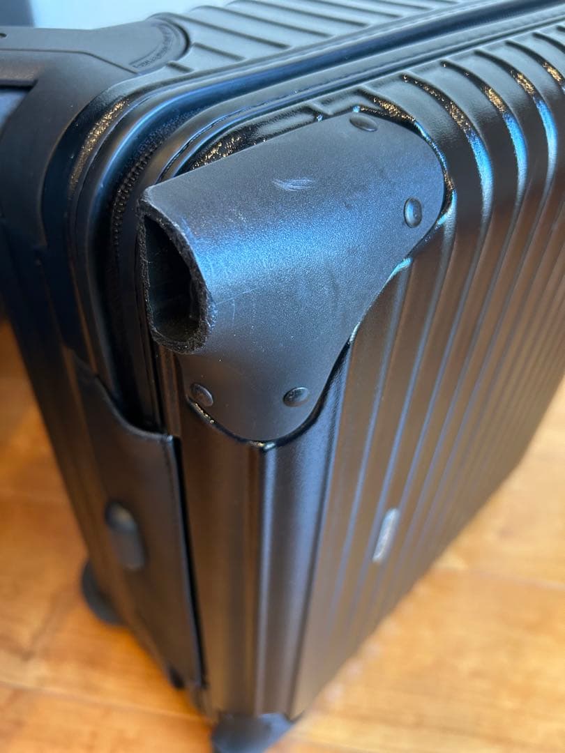 リモワ サルサ ビジネス トローリー 23L 機内持ち込み可