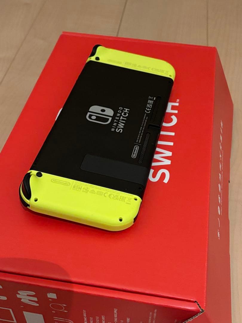 Nintendo Switch 本体 ケース+備品付き