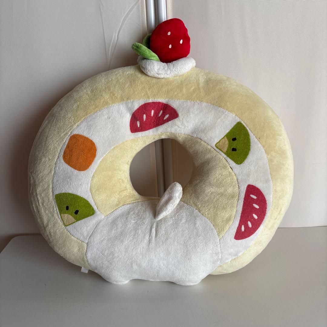 にゃんにゃんにゃんこ ロールケーキ型ドーナツクッション