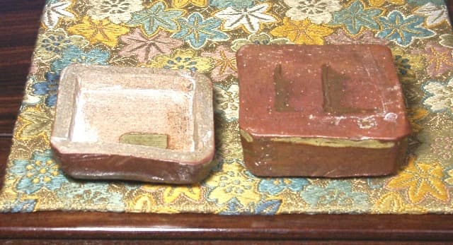 楽山窯　出雲焼　長岡住右衛門 作　香合　箱合　無傷　保証。