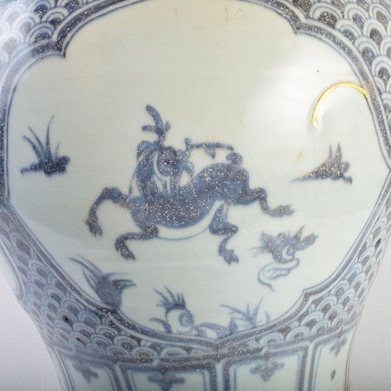 中国　青花　花弁神獣文　花瓶　壺　C　8943A