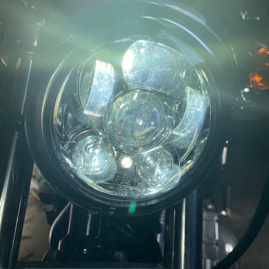 ハーレー純正LEDヘッドランプ　ハーレー純正オプションLEDヘッドランプ