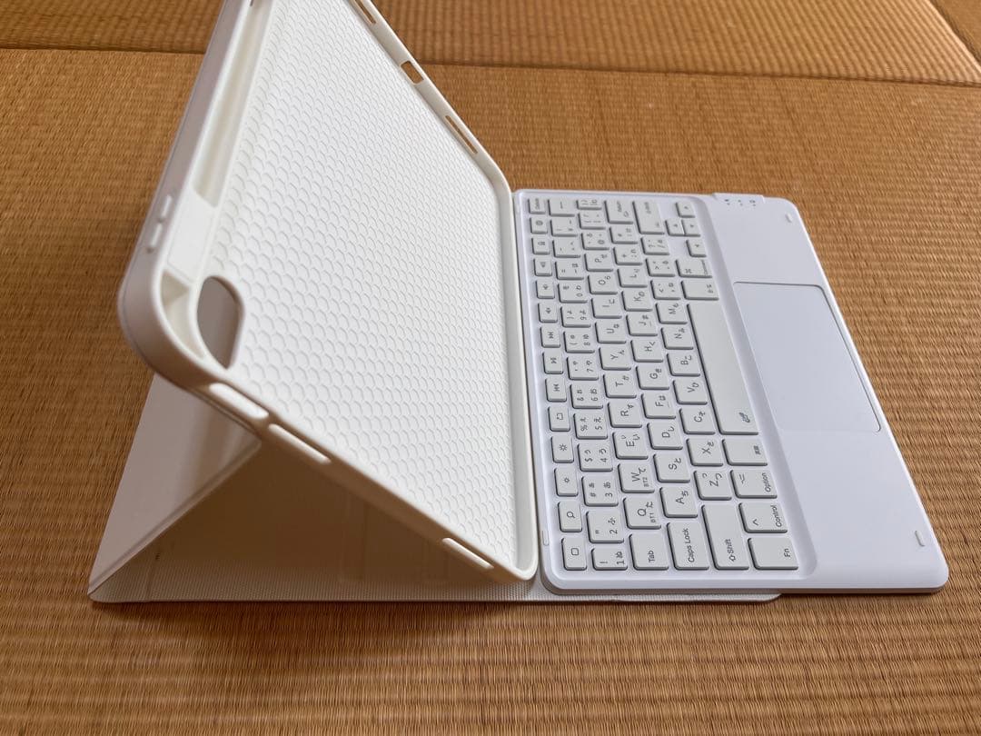 付属品おまけiPad (第10世代) ブルー256GB カバーキーボードも