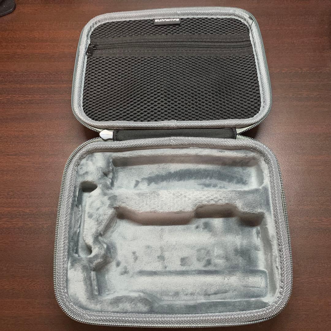 Insta360 Flow スマートフォンスタビライザー　撮影ライト、ケース付属