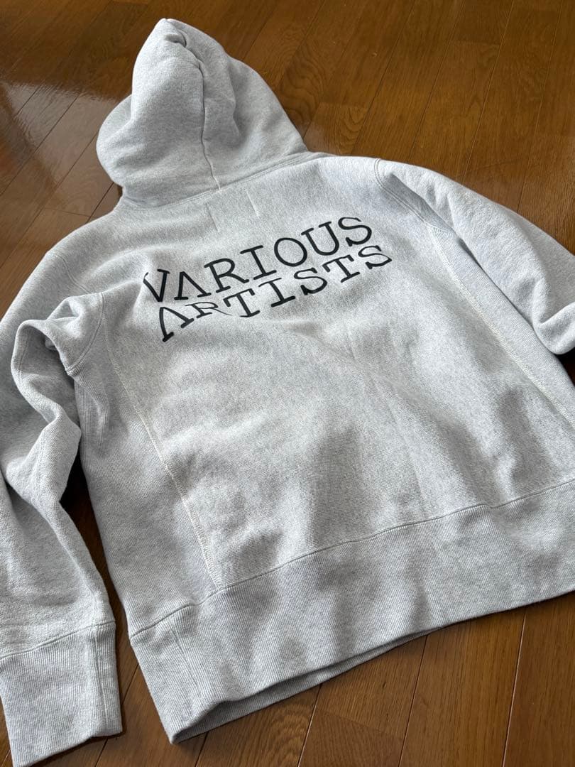 V.a. グレー パーカー Champion Sweat Hoodie 001