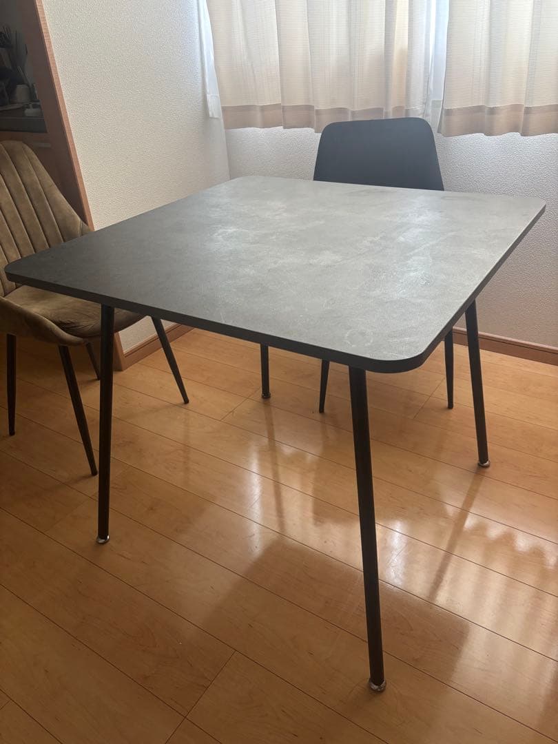 ダイニングテーブル グレー