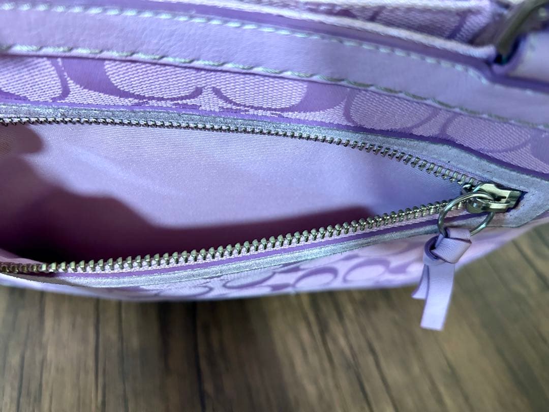 COACH コーチ　ショルダーバッグ　肩掛け　シグネチャー　ピンク　収納袋付き